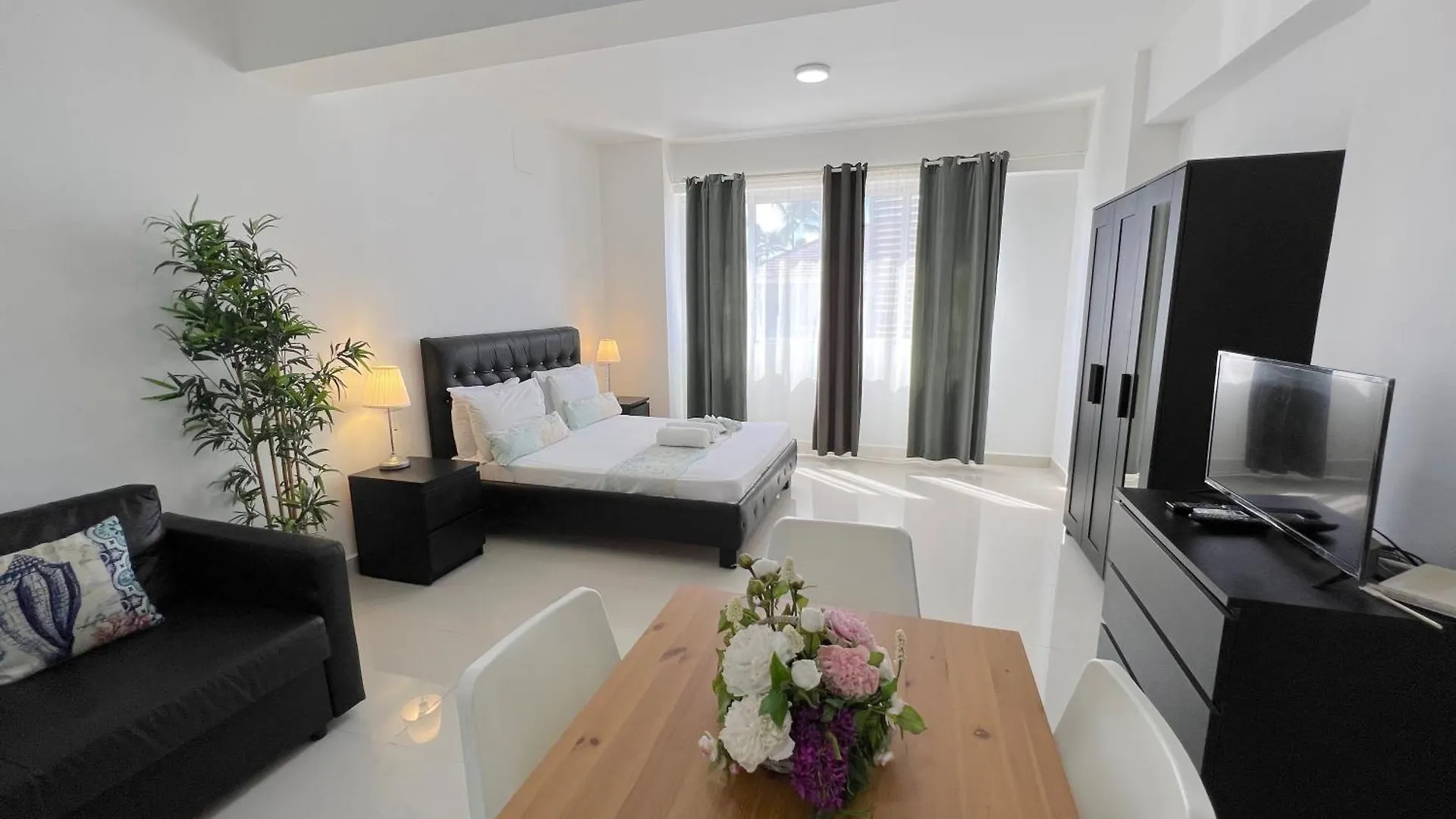 פונטה קאנה Vacation Studios With Rooftop Pool, Beach Club, Restaurants - Playa Los Corales 5*, פונטה קאנה