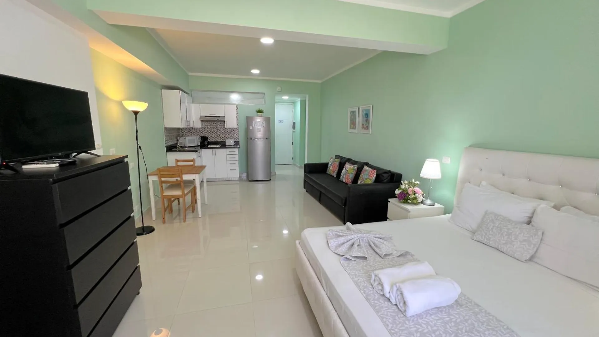 פונטה קאנה Vacation Studios With Rooftop Pool, Beach Club, Restaurants - Playa Los Corales מלון פונטה קאנה