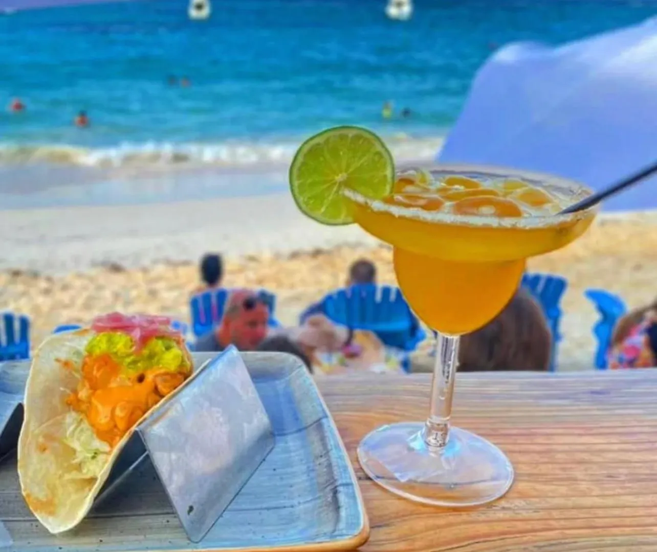 Hotel Vacation Studios With Rooftop Pool, Beach Club, Restaurants - Playa Los Corales Punta Cana