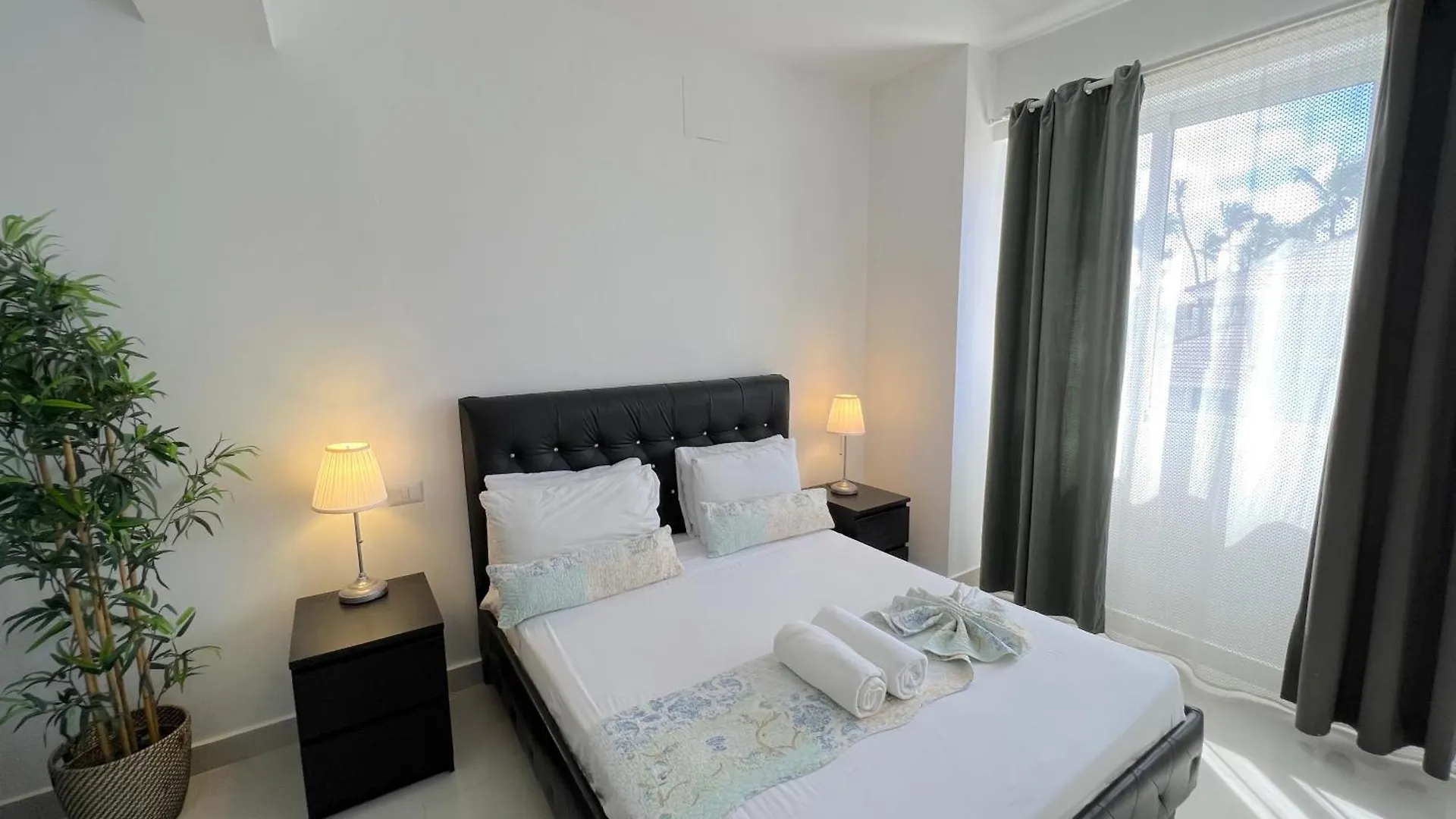 ***** Hotel Vacation Studios With Rooftop Pool, Beach Club, Restaurants - Playa Los Corales Punta Cana Dominikánská republika