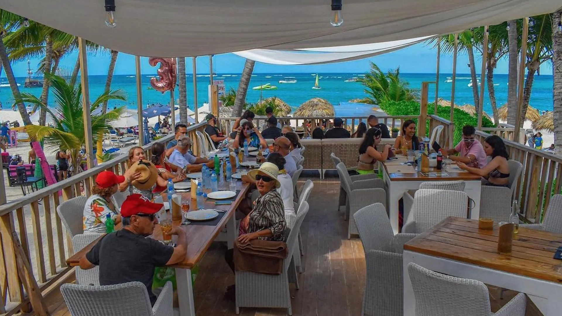 Hotel Vacation Studios With Rooftop Pool, Beach Club, Restaurants - Playa Los Corales Punta Cana
