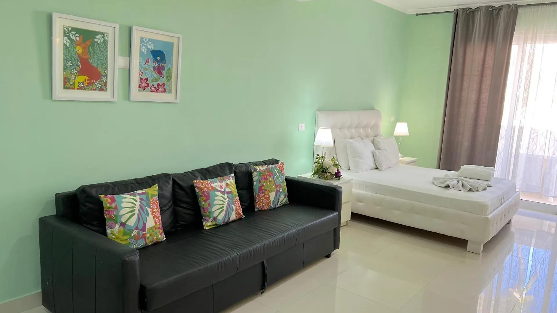 Hotel Vacation Studios With Rooftop Pool, Beach Club, Restaurants - Playa Los Corales Punta Cana